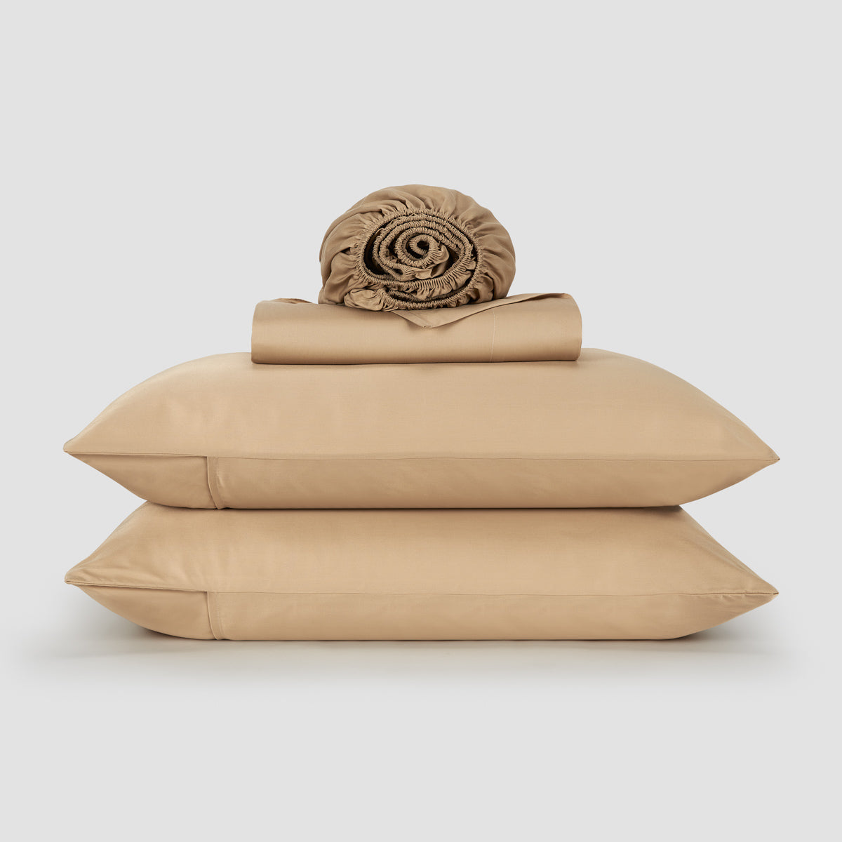 Jogo Lençol de Cima bege bambu by Momo Cotton – tecido de cetim 300 fios, suave, respirável e sustentável.